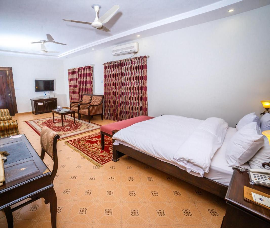 Hotel Vip House Peszawar Zewnętrze zdjęcie
