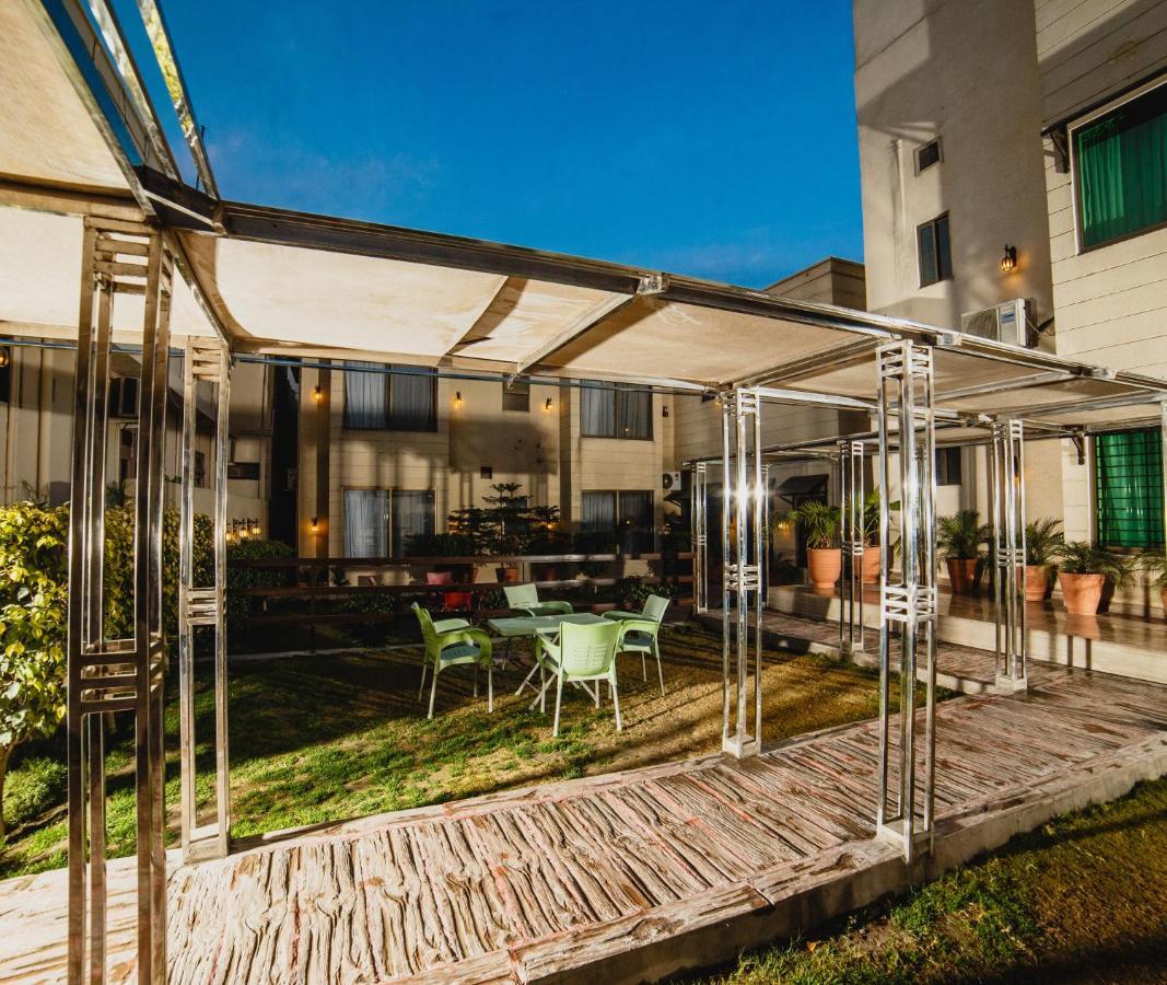 Hotel Vip House Peszawar Zewnętrze zdjęcie