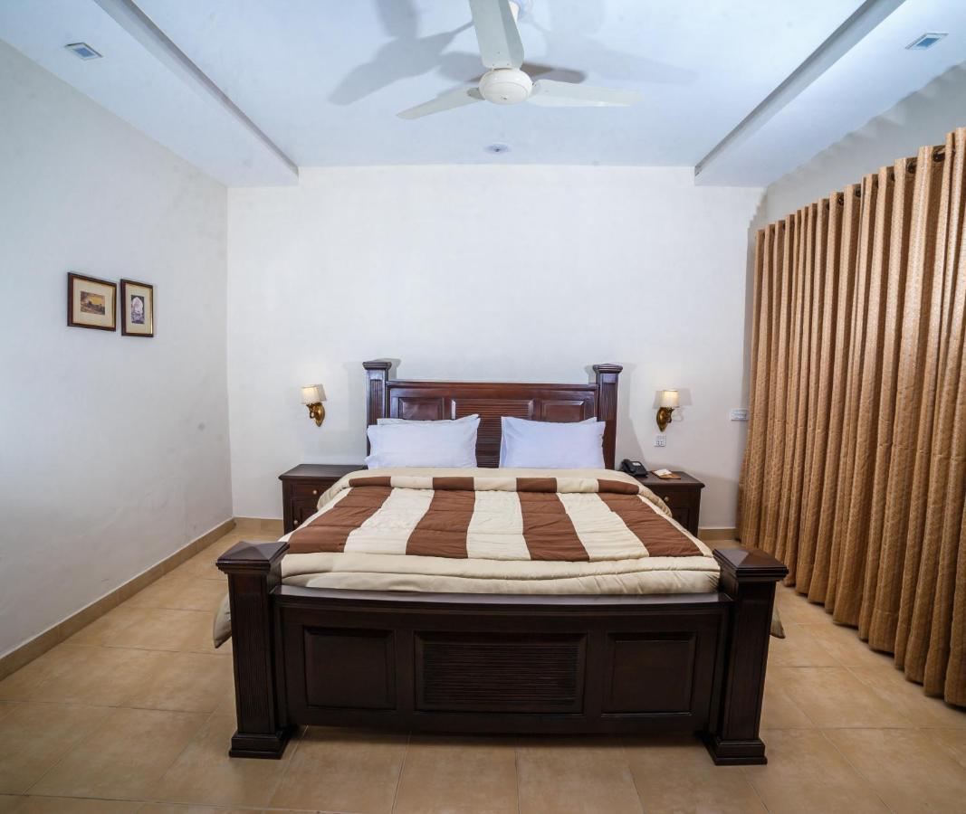 Hotel Vip House Peszawar Zewnętrze zdjęcie